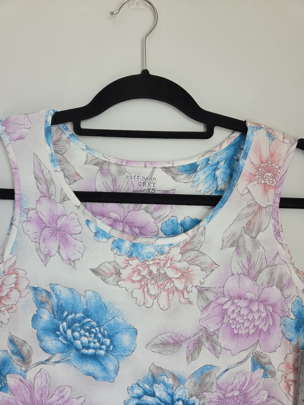 Ruff Hewn White Watercolor Floral Print Tank Top Asymmetrical Hem XS Rayon Blend - Picture 3 of 9